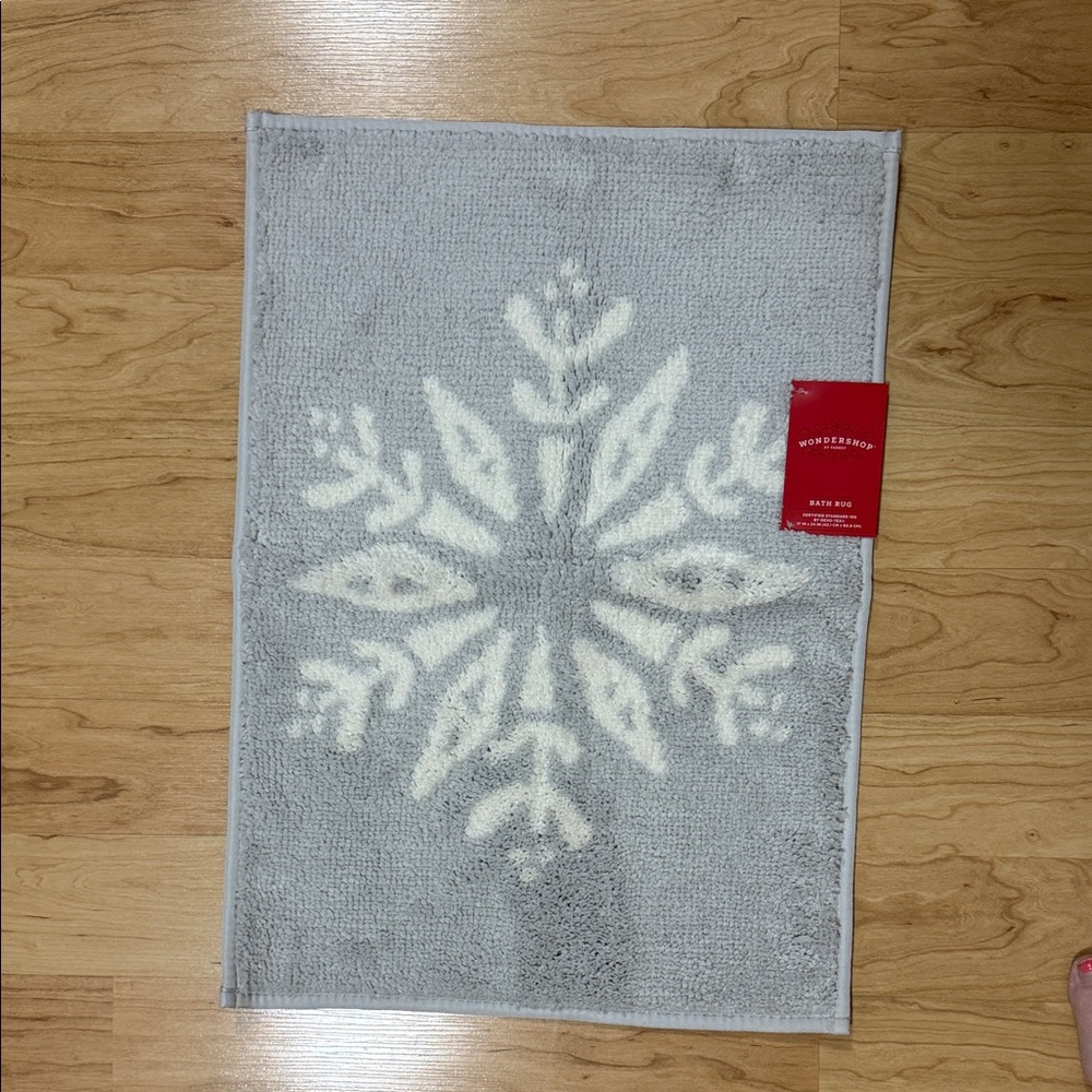 Wondershop Gray Snowflake Bath Mat New